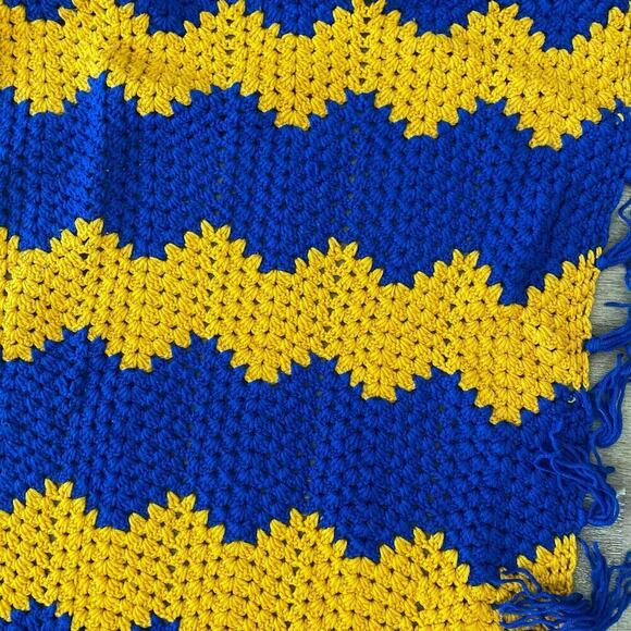 Handmade Hand Crochet Royal Blue & Gold Wave Print King Bed Size Blanket Fringe - Picture 2 of 3